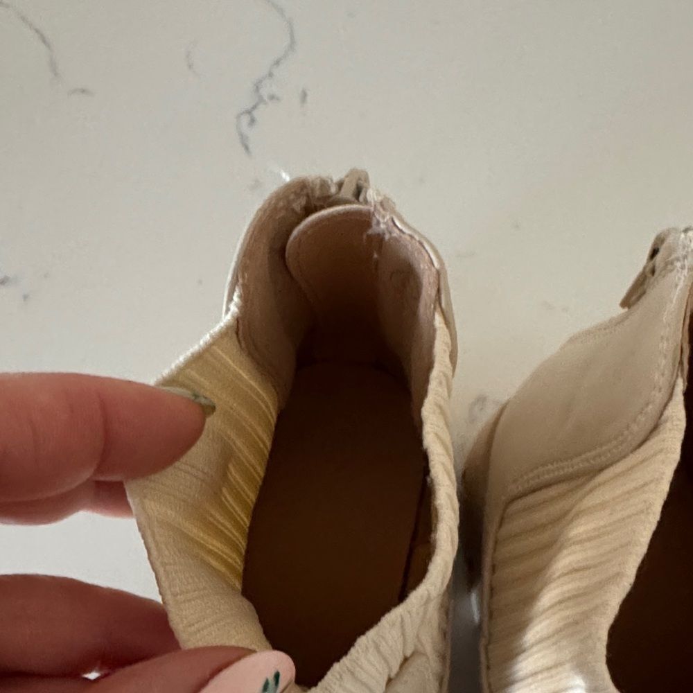 Stylish Cream Kids Ankle Boots - Picture 11 of 12